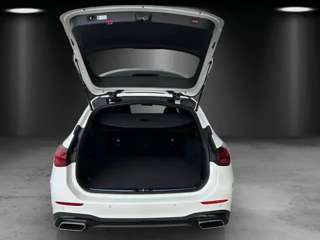 Mercedes-Benz C Class view 15