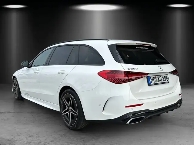 Mercedes-Benz C Class view 3