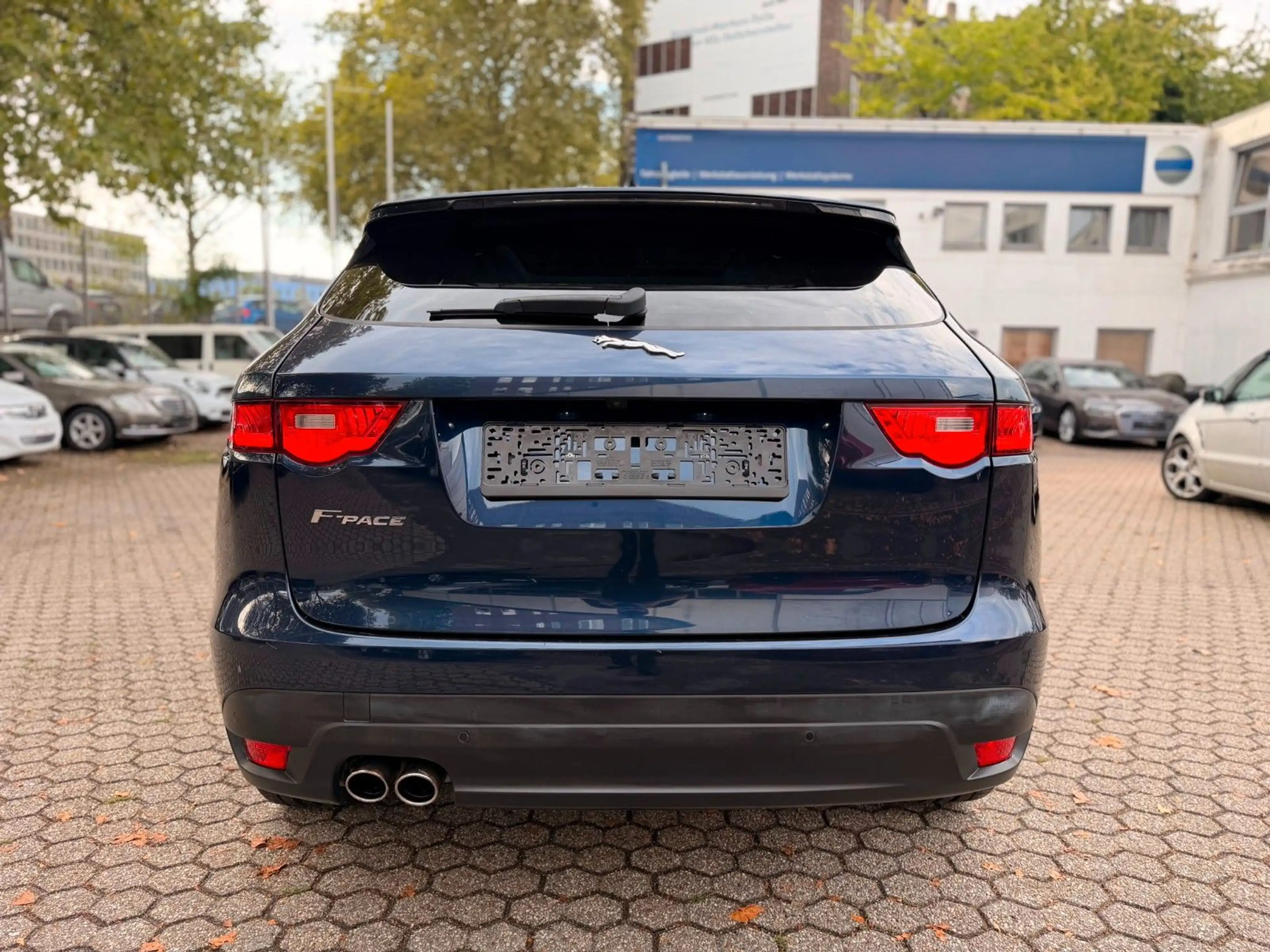 Jaguar F-Pace F-PACE 20d Prestige AWD  1.Hand Kette neu ! — photo 5