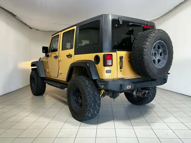 Jeep Wrangler view 4