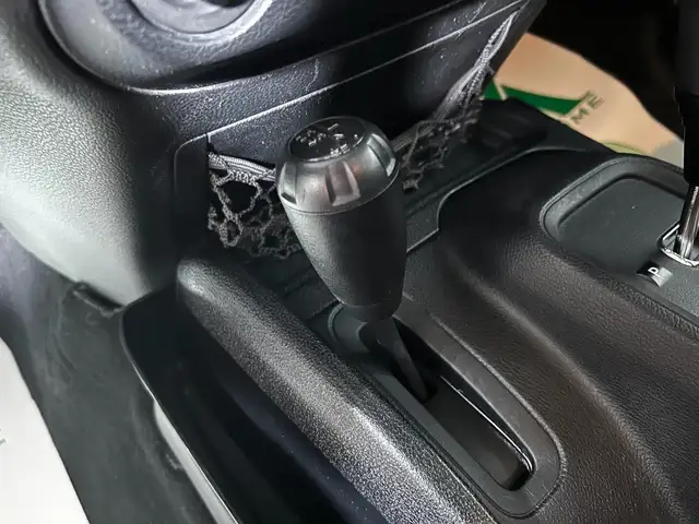 Jeep Wrangler view 13