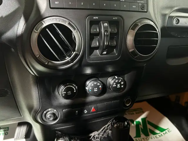 Jeep Wrangler view 14