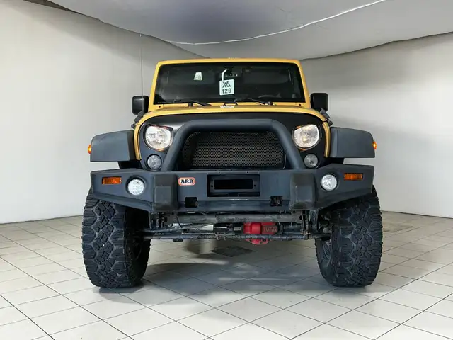 Jeep Wrangler view 3