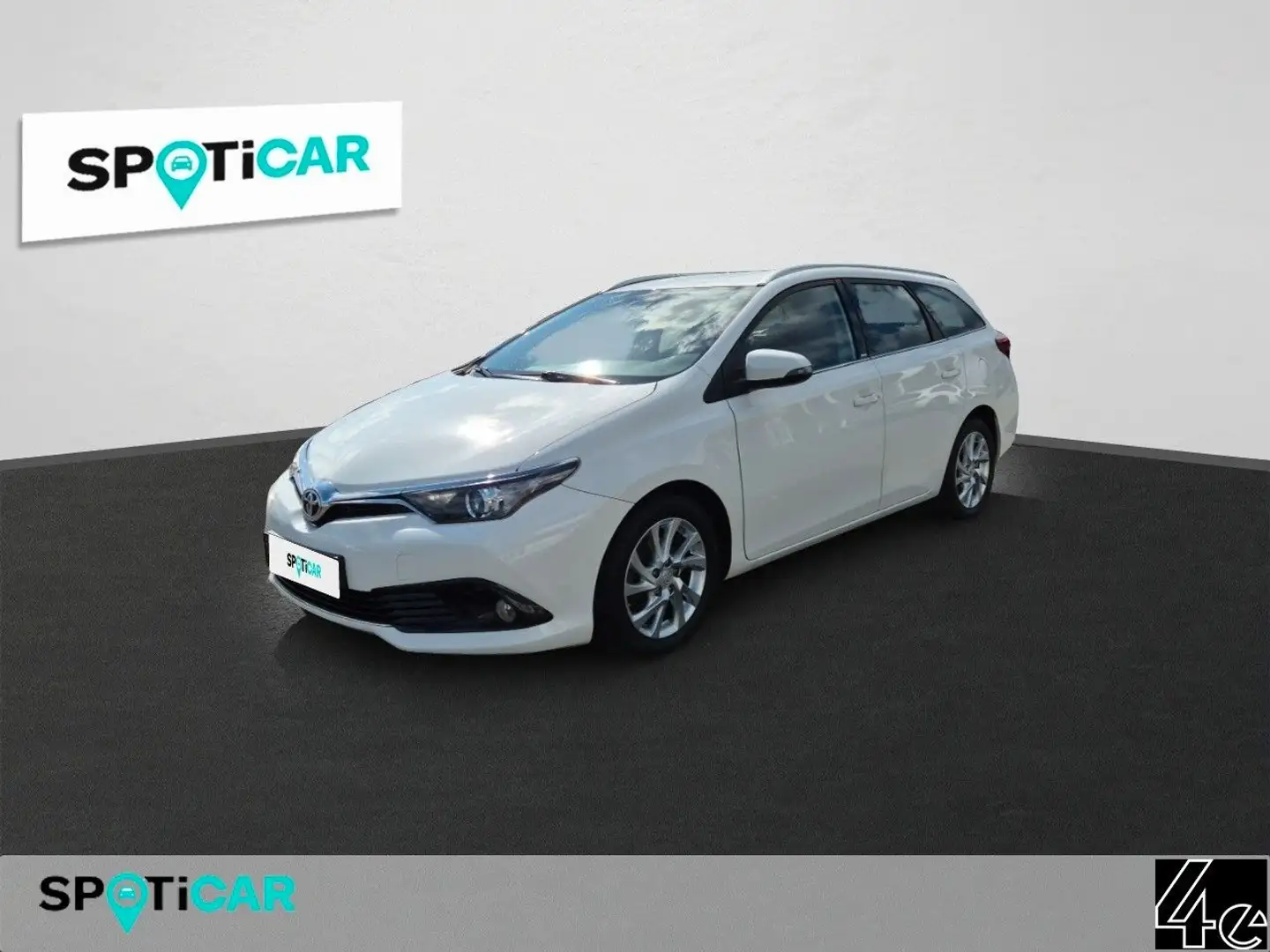 Toyota Auris Touring Sports Edition-S Белый - 1