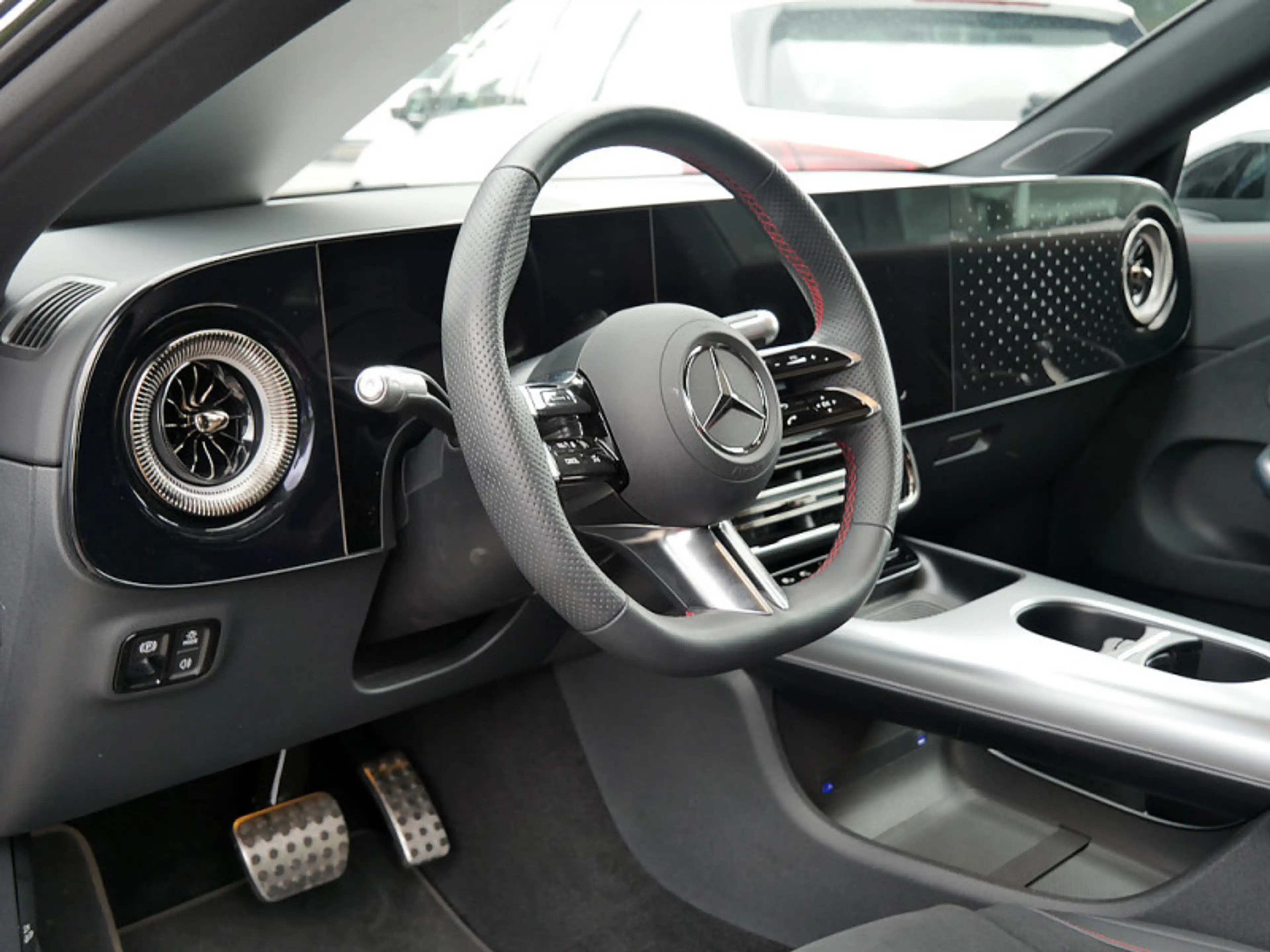 Mercedes-Benz CLA 250 + EQ , AMG NIGHT PREMIUM MEMO DISTR PANO — photo 15