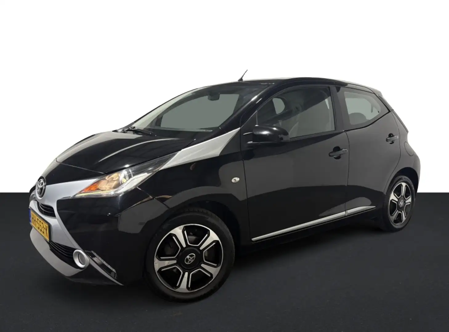 Toyota Aygo 1.0 VVT-i x-clusiv | CLIMA | CAMERA | Noir - 1