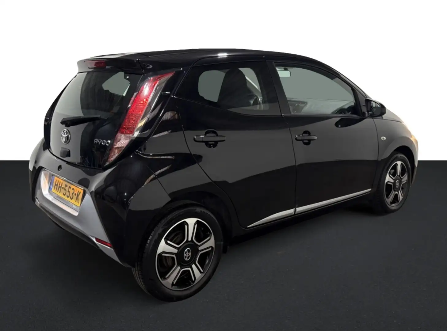 Toyota Aygo 1.0 VVT-i x-clusiv | CLIMA | CAMERA | Noir - 2