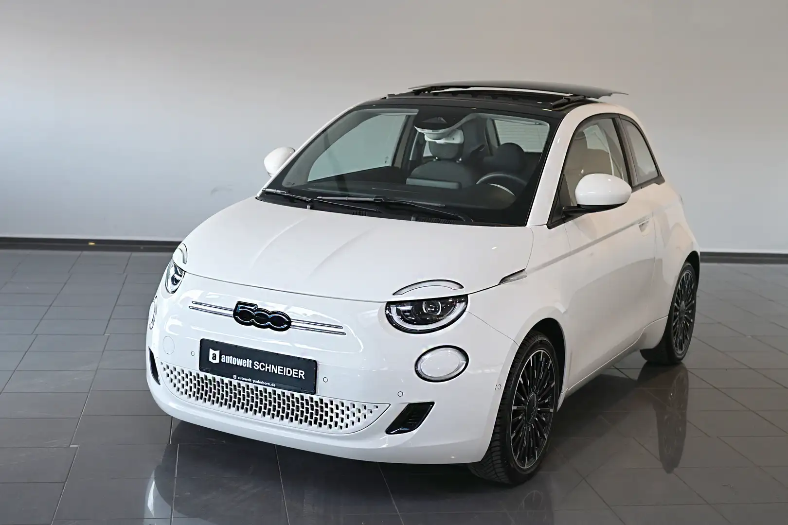 Fiat 500e Icon 42 kWh Skydome SHZ Navi LED Kamera 17 Weiß - 1