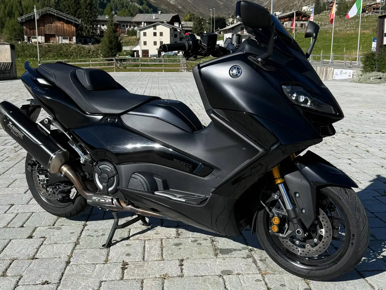 Yamaha Tmax 560