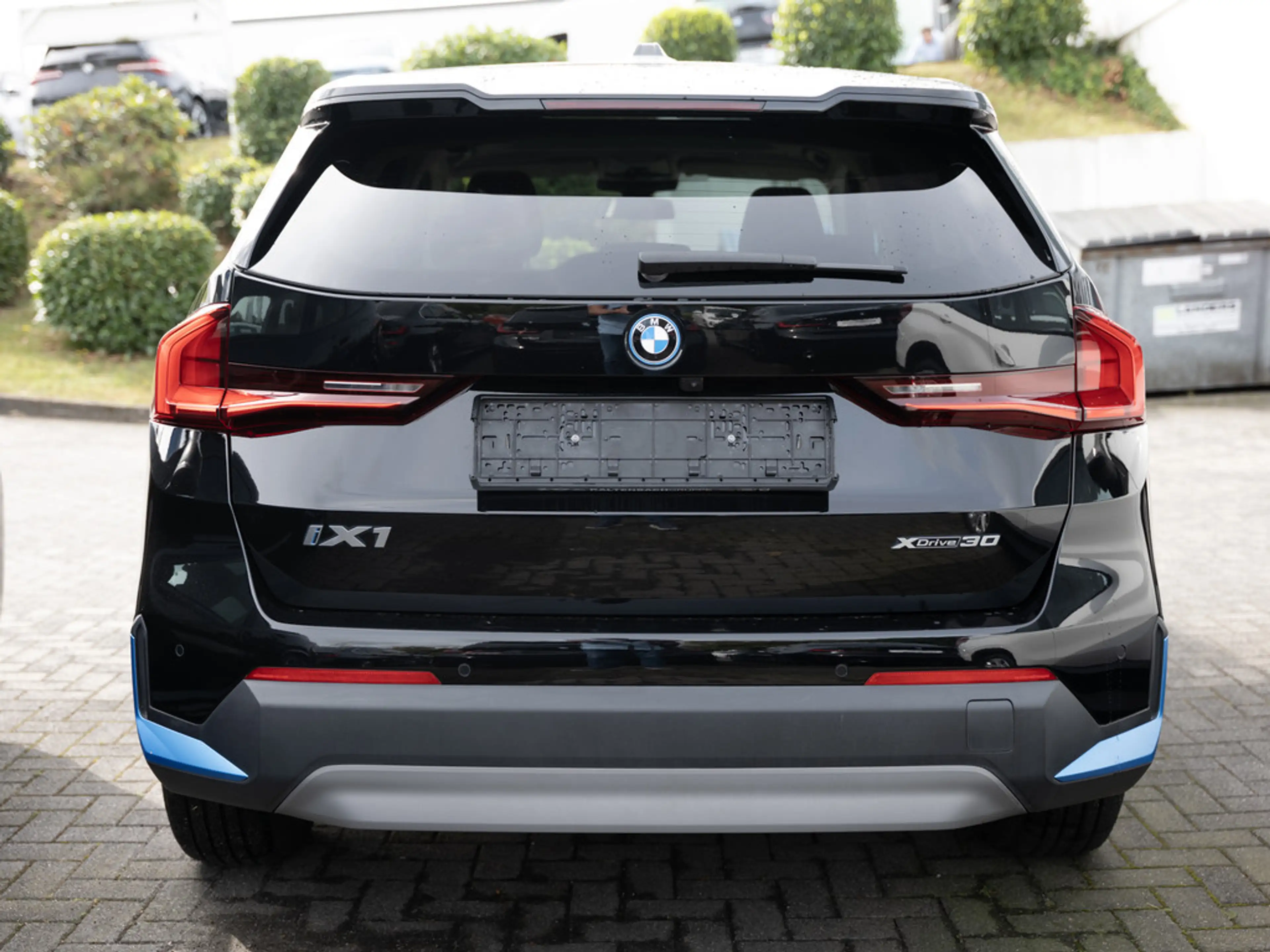 BMW X1 xDrive30 PANO LED NAVI KAMERA SHZ PDC KLIMA — photo 7