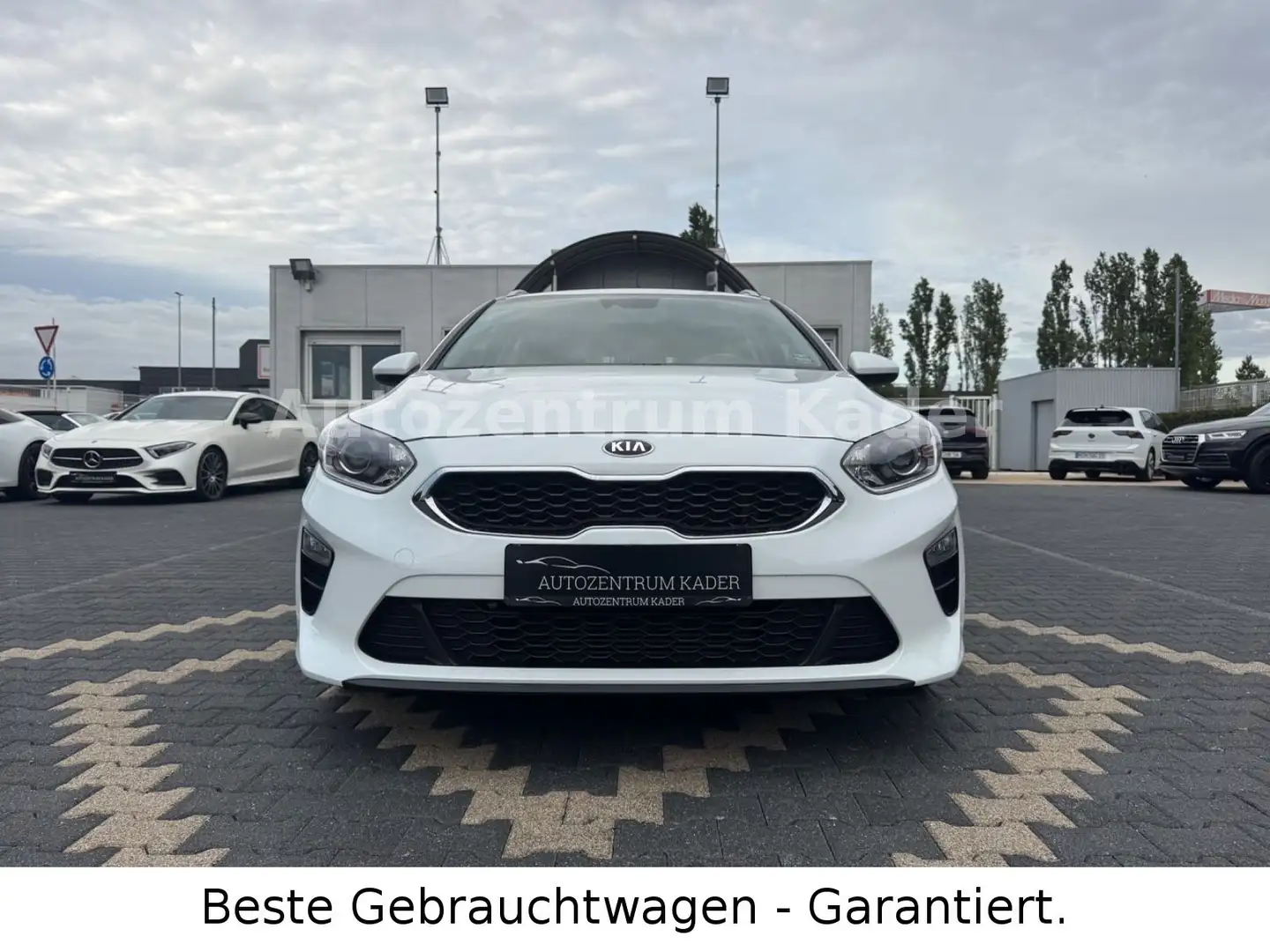 Kia Ceed / cee'd Ceed*S-Heft*Garantie*Navi*R-Kam*LED*AHK*Abstands Weiß - 1