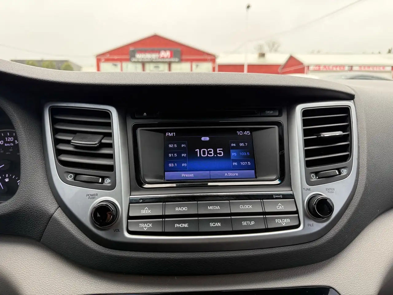 Hyundai TUCSON снимка Hyundai TUCSON