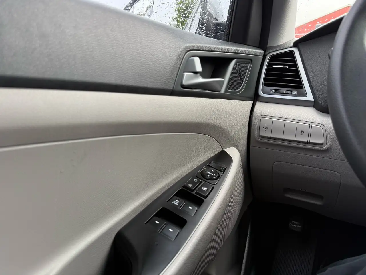Hyundai TUCSON снимка Hyundai TUCSON