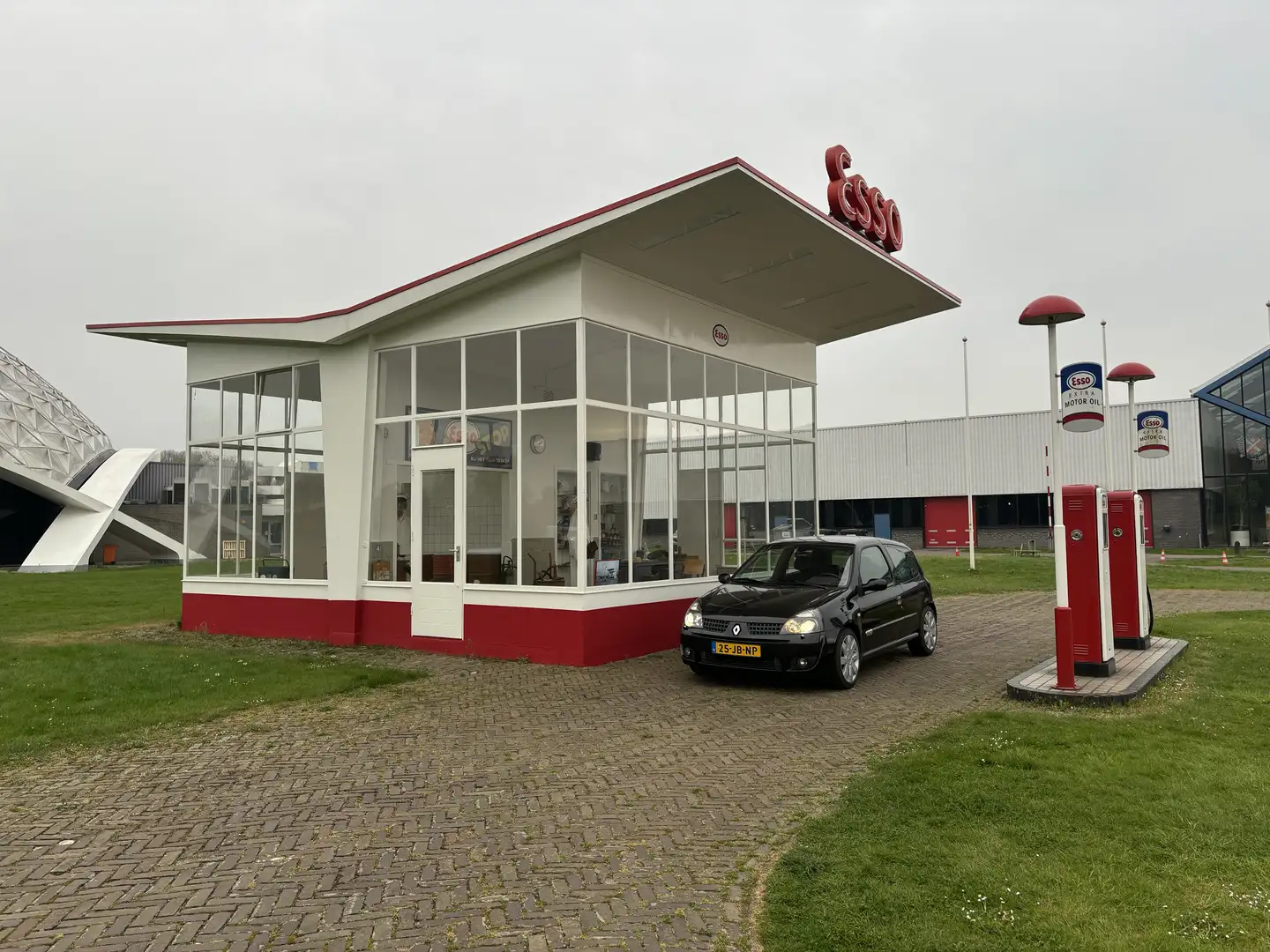 Renault Clio 2.0 16V RS ‘02 | APK Nieuw | Zeer goed onderhoud Zwart - 1