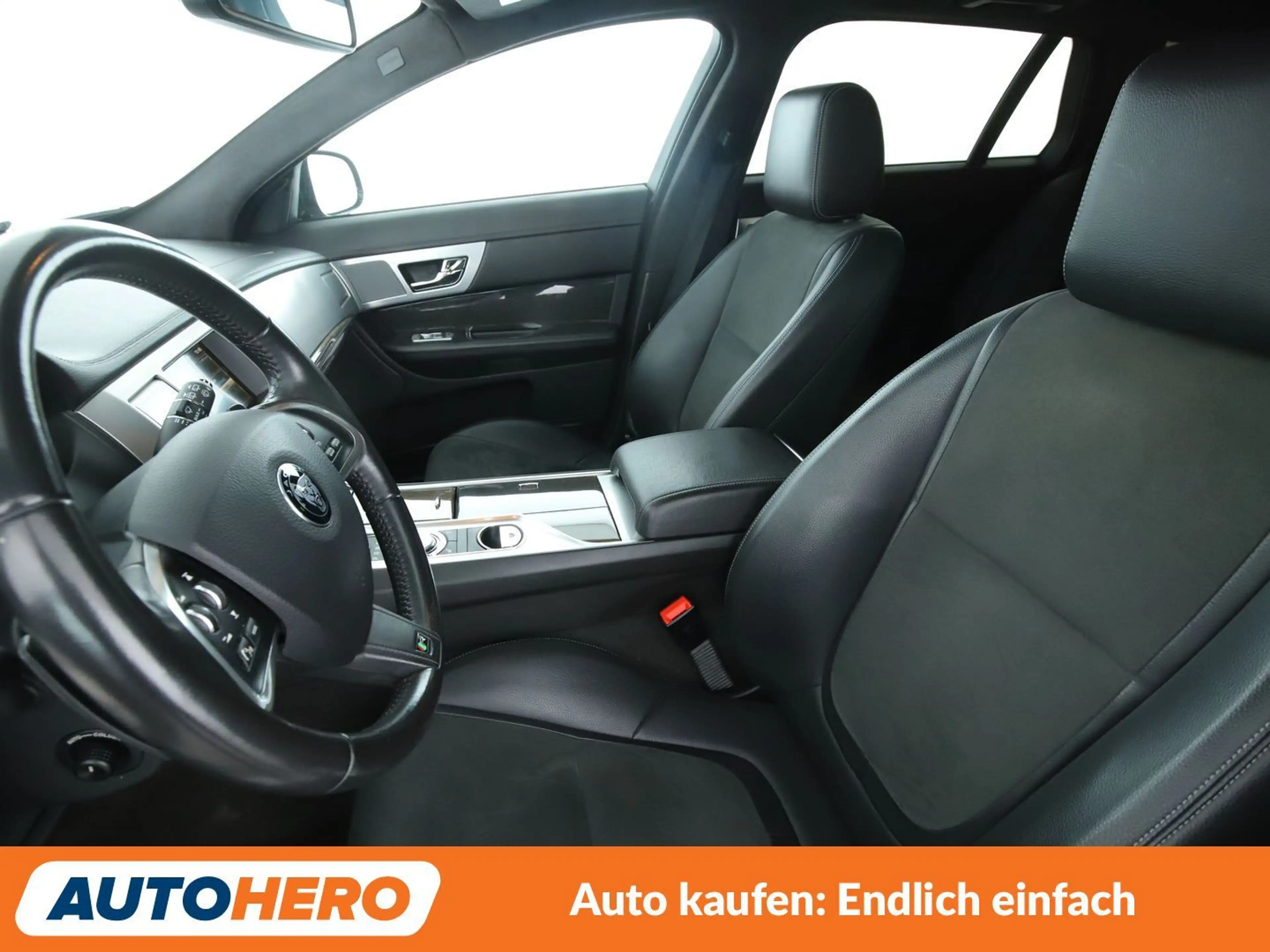 Jaguar XF 2.2 D Aut*NAVI*XENON*TEMPO*CAM*PDC*SHZ* — photo 10