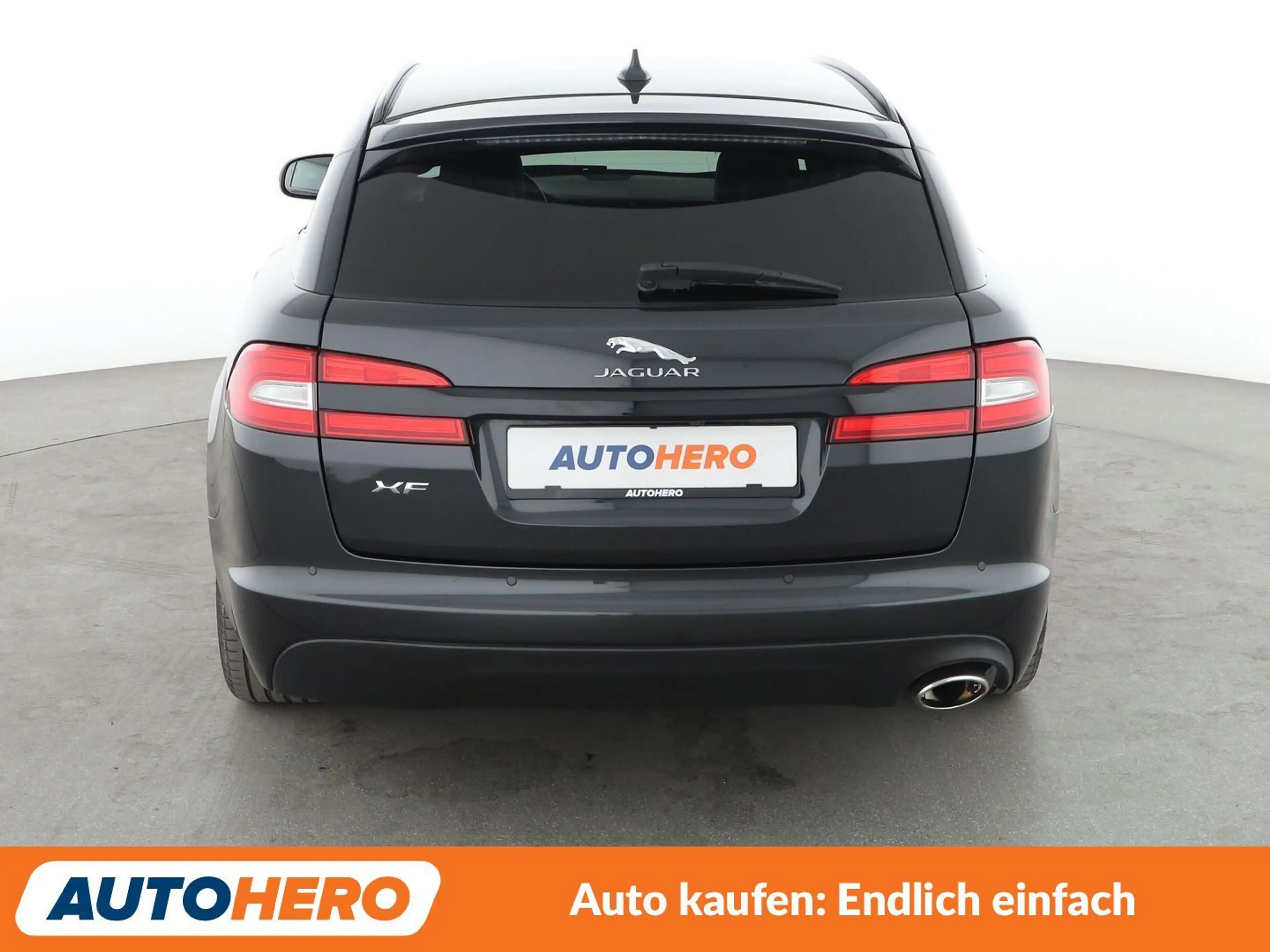 Jaguar XF 2.2 D Aut*NAVI*XENON*TEMPO*CAM*PDC*SHZ* — photo 5