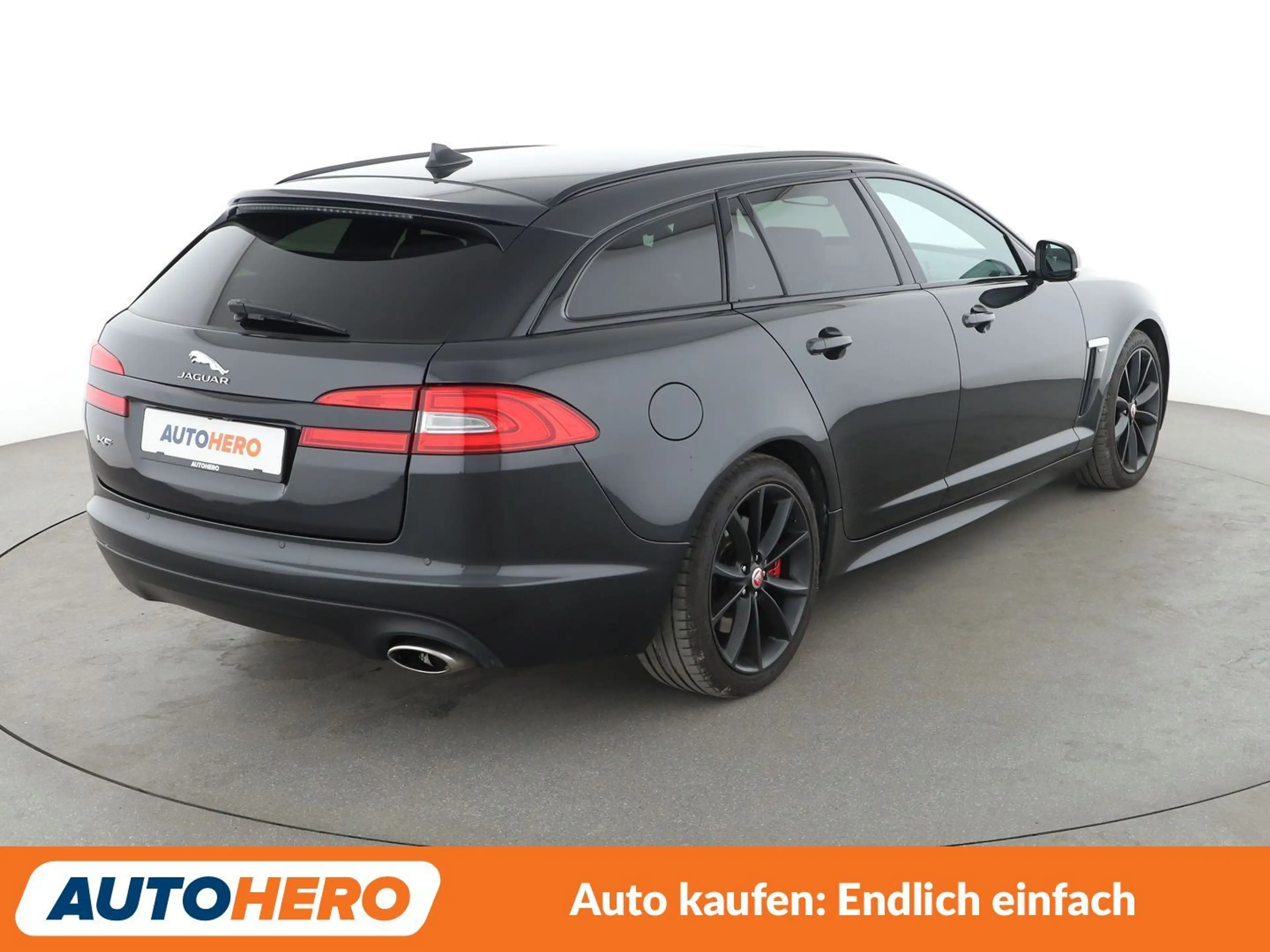 Jaguar XF 2.2 D Aut*NAVI*XENON*TEMPO*CAM*PDC*SHZ* — photo 6