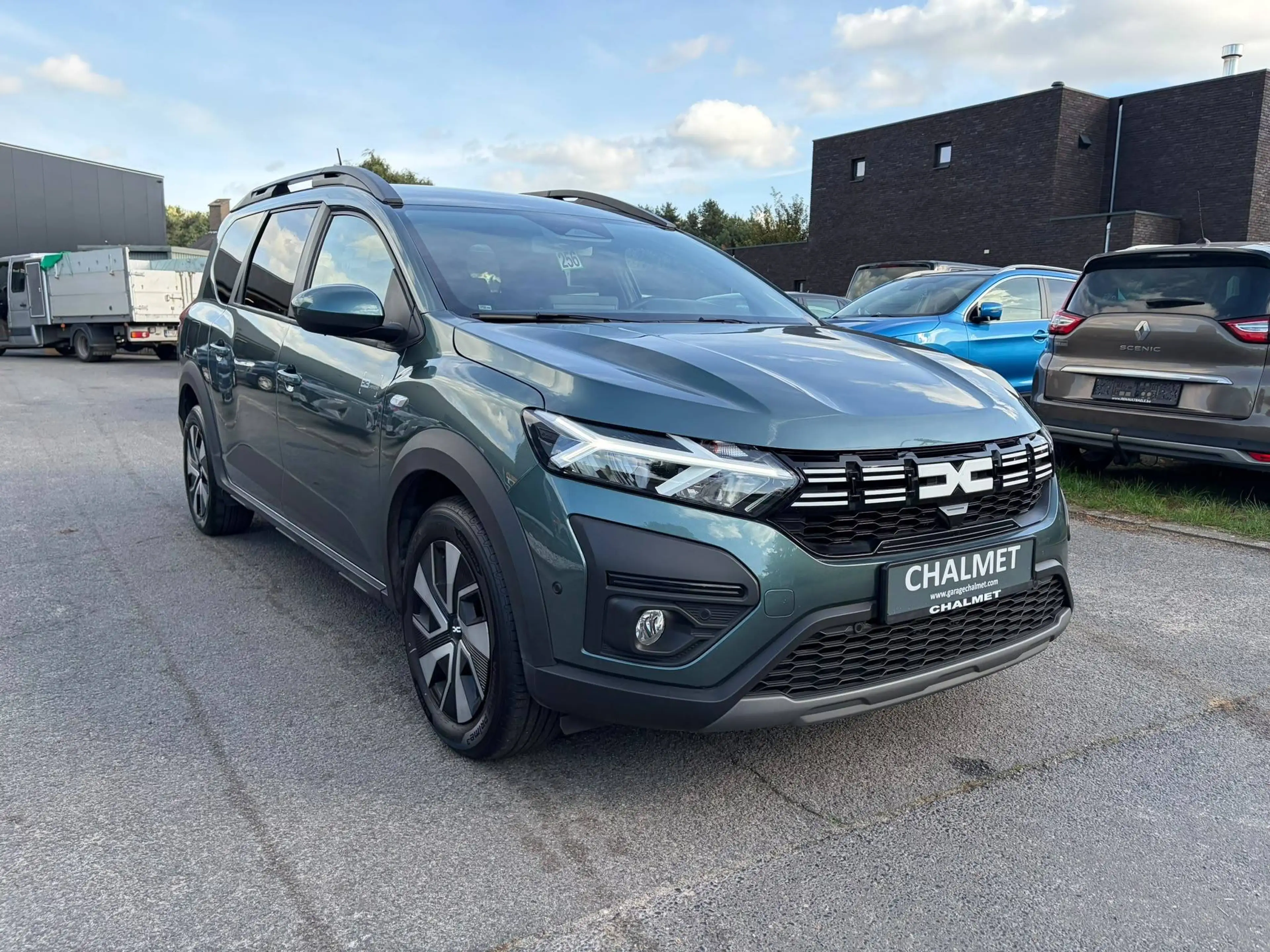 Dacia Jogger Jogger 1.0 TCe Expression 5pl. + Navi + Trekhaak + City Pack — photo 3
