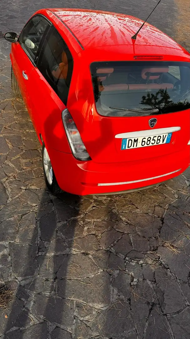 Lancia Ypsilon Оранжевий - 2