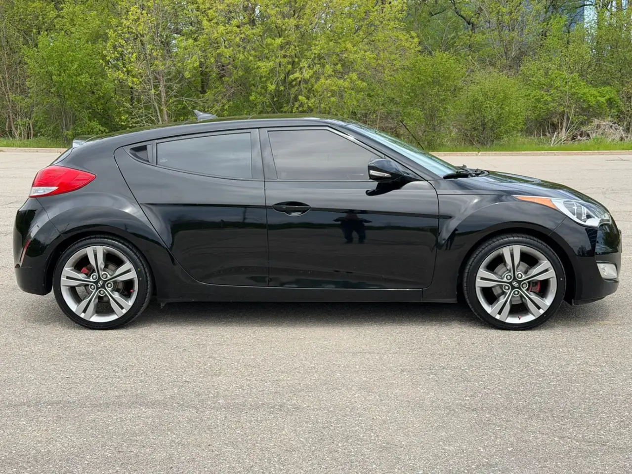 Hyundai VELOSTER снимка Hyundai VELOSTER