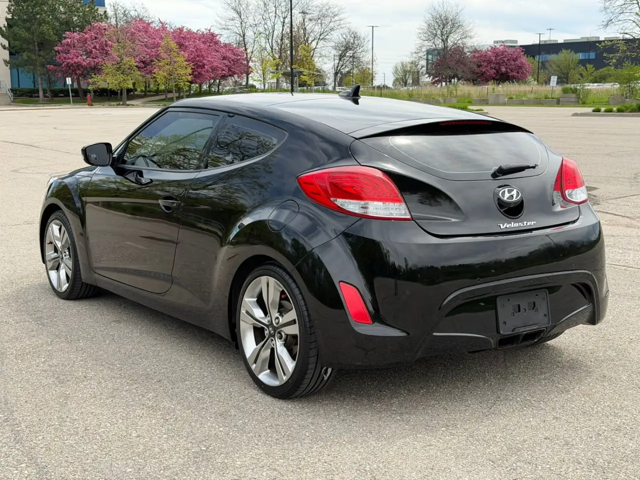 Hyundai VELOSTER снимка Hyundai VELOSTER