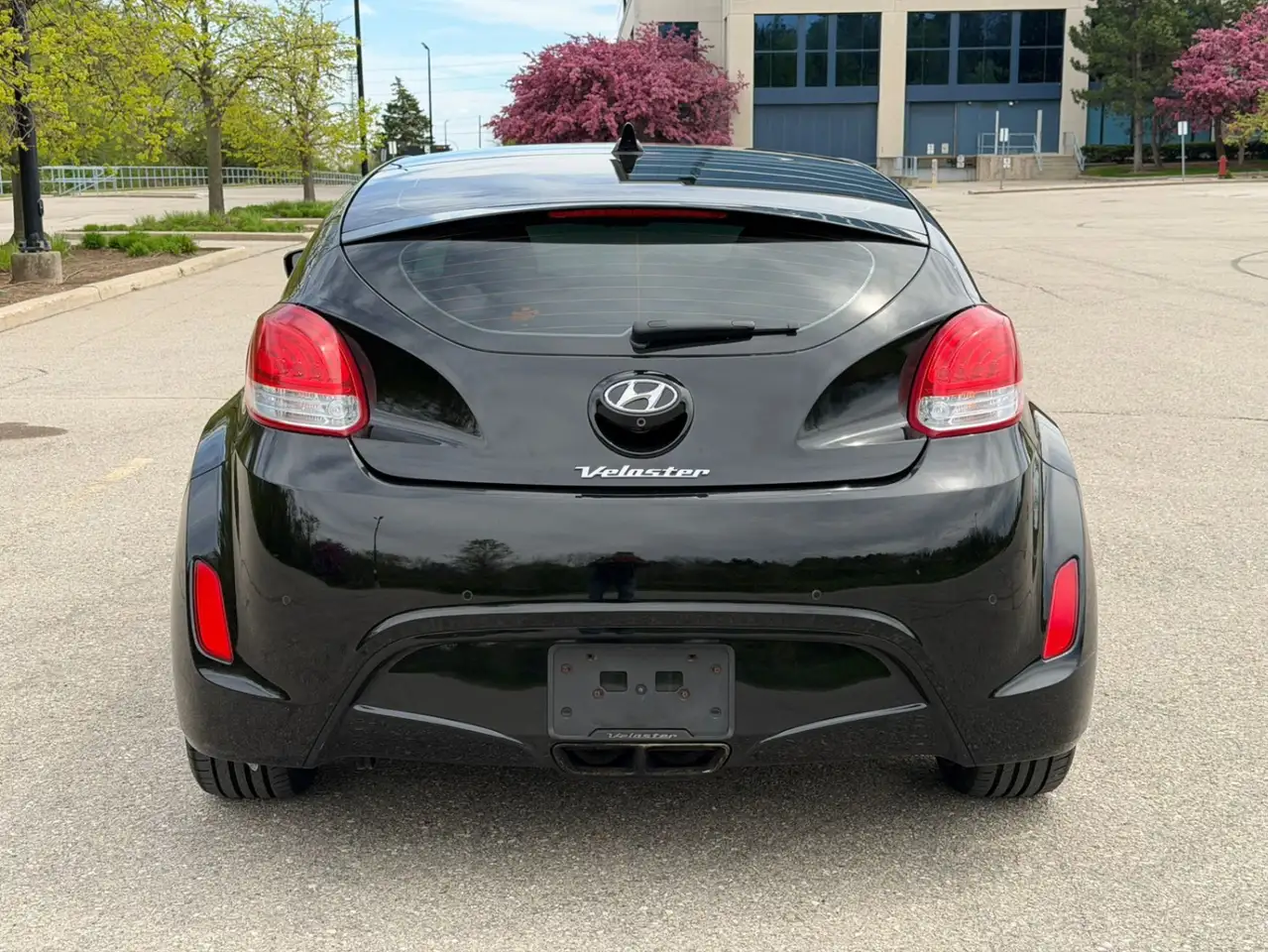 Hyundai VELOSTER снимка Hyundai VELOSTER