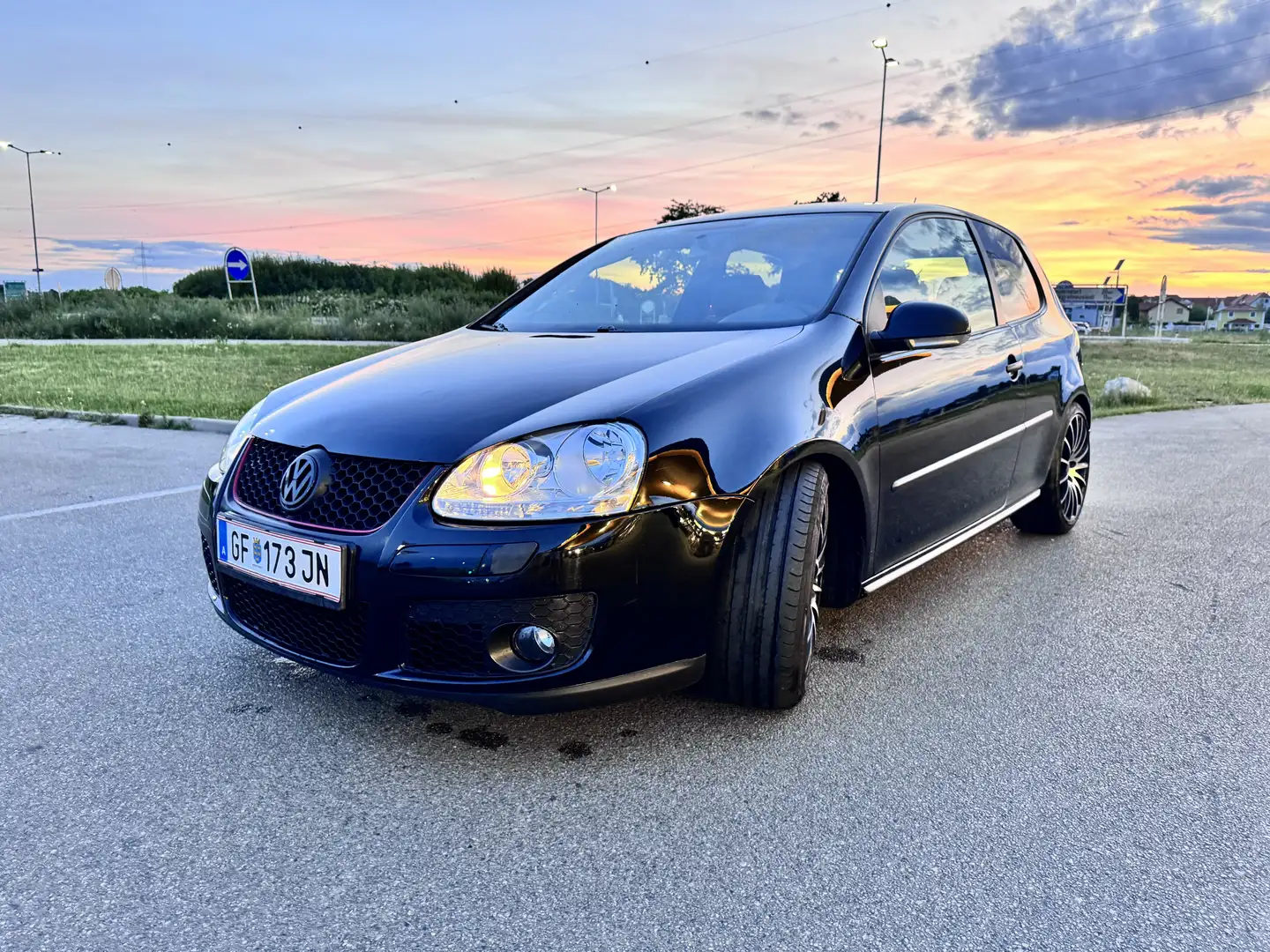 Volkswagen Golf Comfortline 1,9 TDI DPF GTI umbau komplett Schwarz - 1