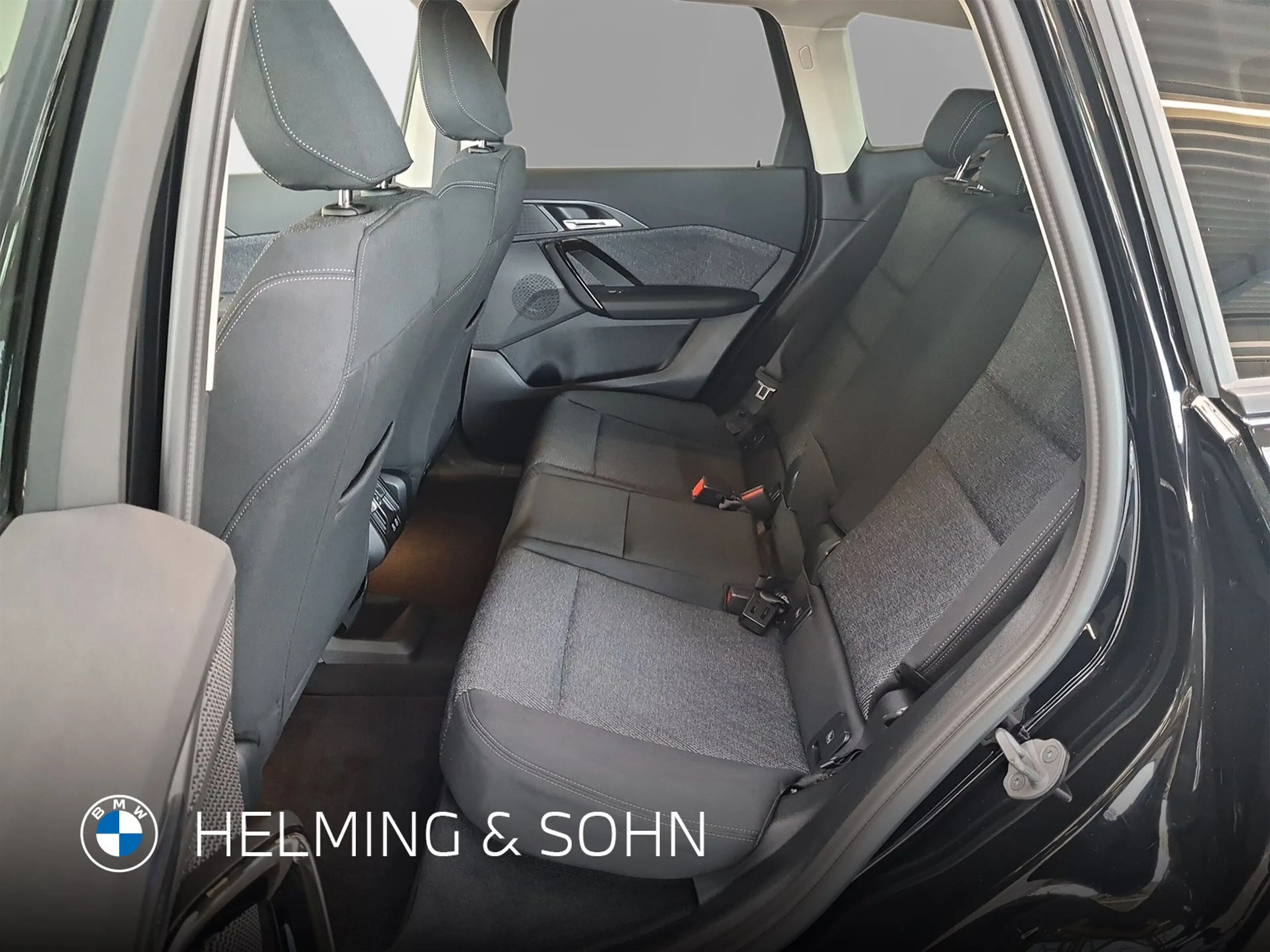 BMW iX1 xDrive30 DAB LED Komfortzg. RFK Shz. uvm. — photo 13