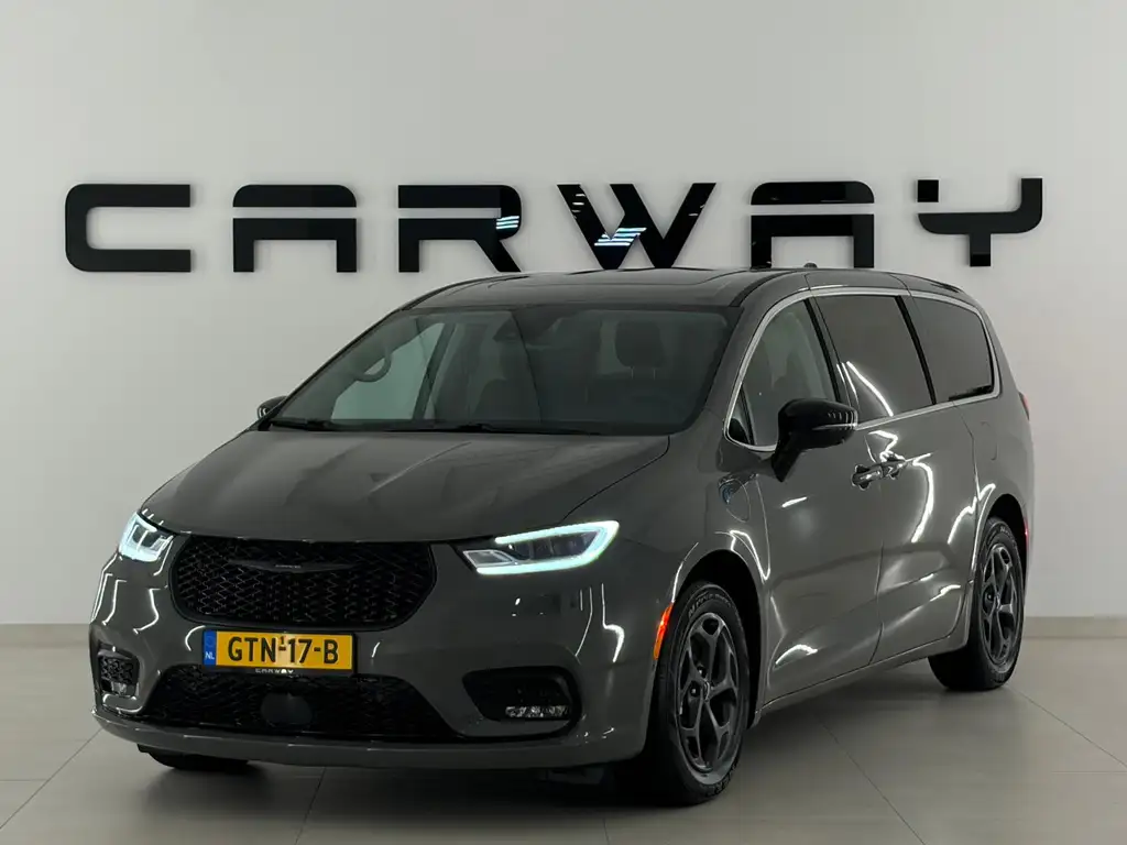Chrysler Pacifica 2024 из Европы — купить под ключ