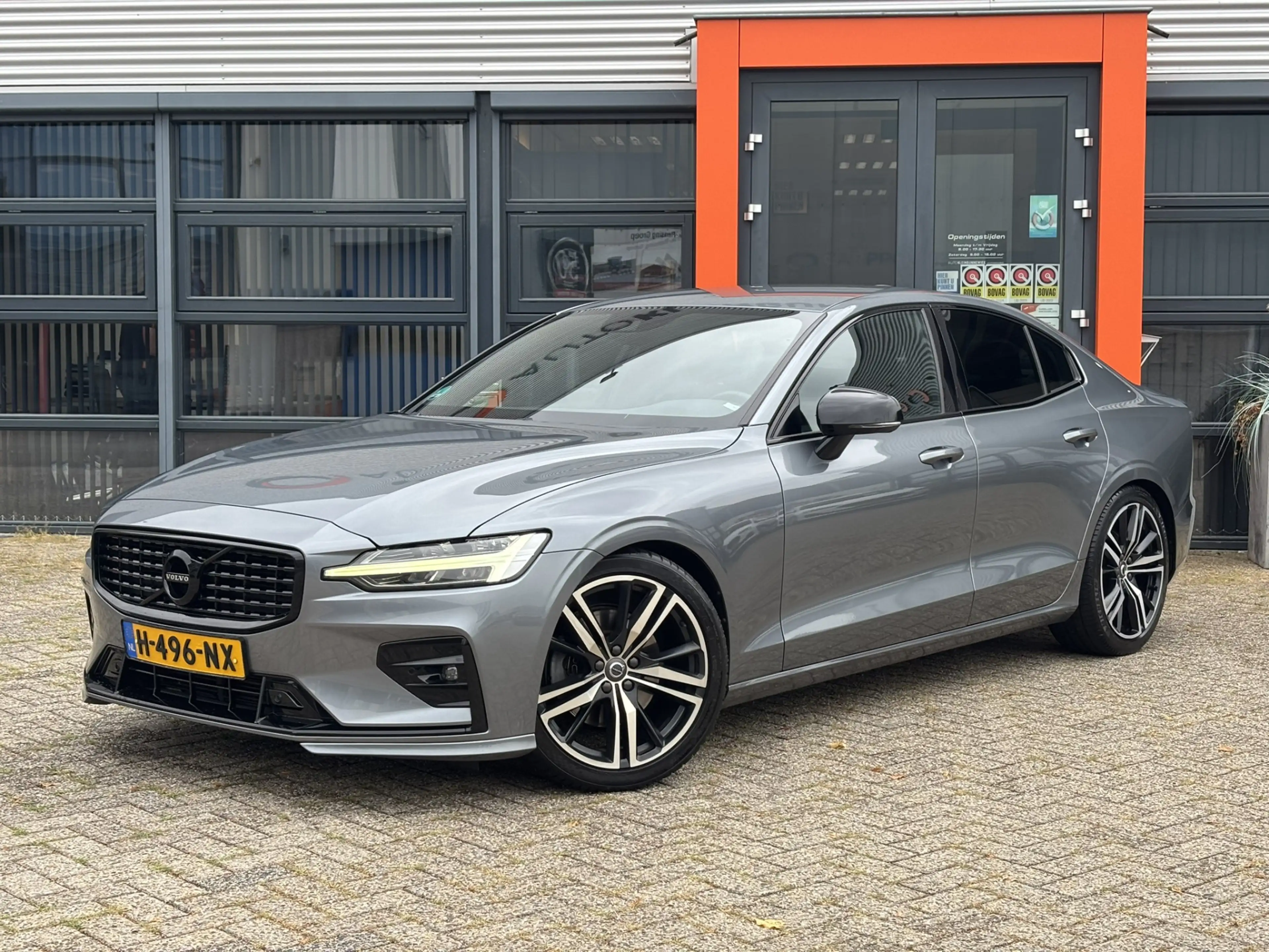 Volvo S60 2.0 T4 R-Design Polestar Engineerd / Applecarplay — photo 10