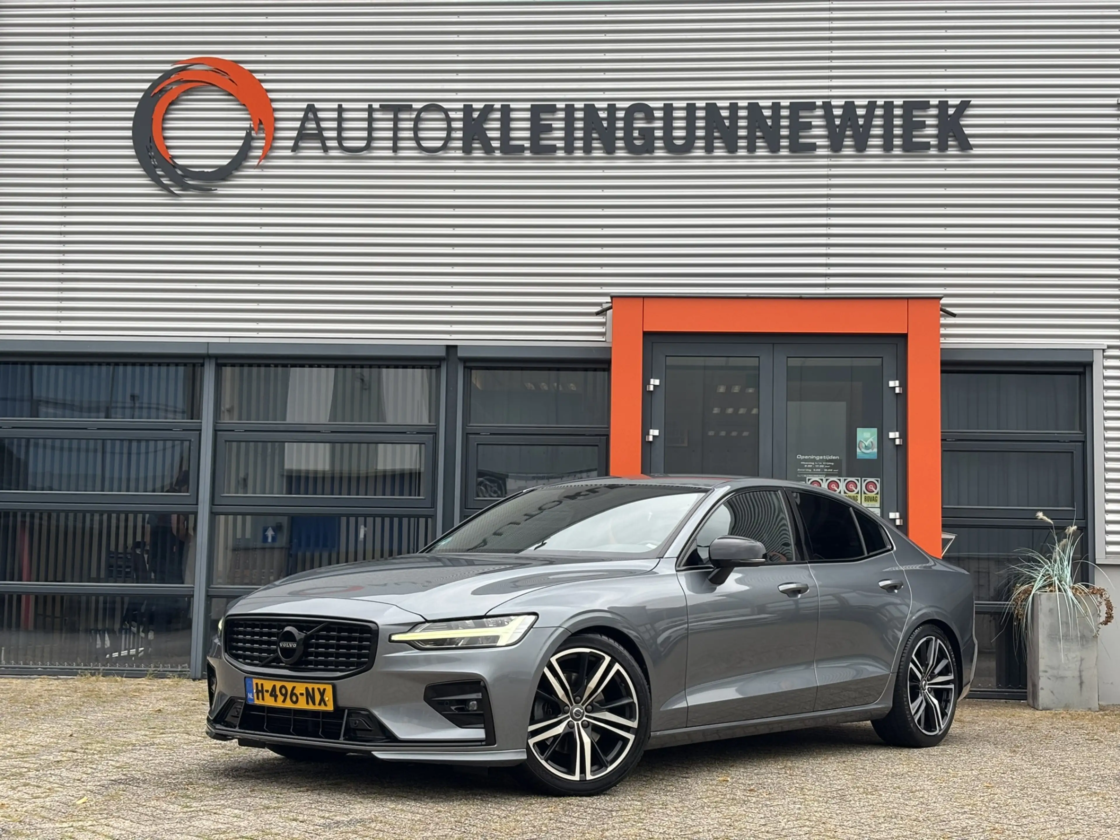 Volvo S60 2.0 T4 R-Design Polestar Engineerd / Applecarplay
