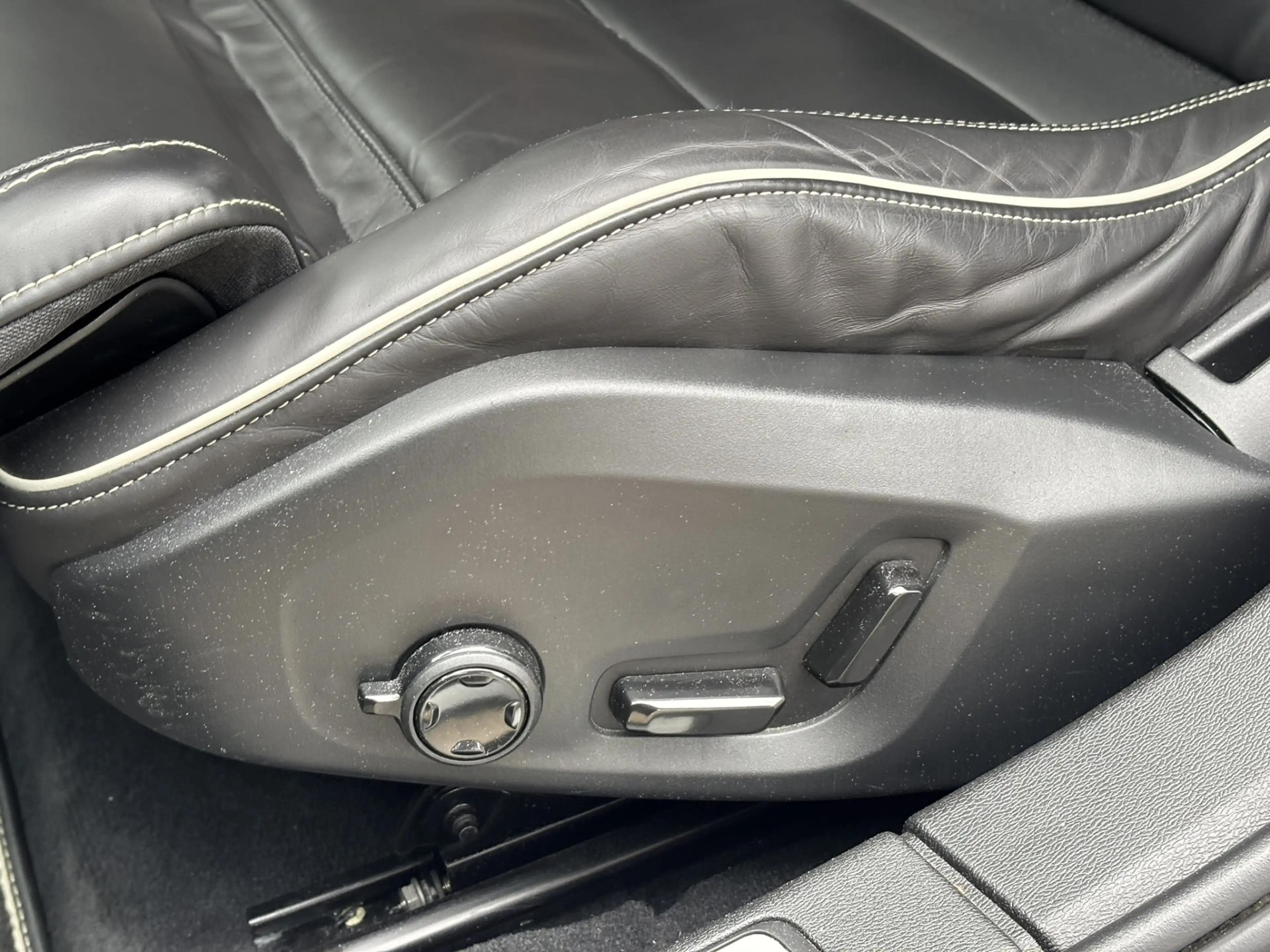 Volvo S60 2.0 T4 R-Design Polestar Engineerd / Applecarplay — photo 8