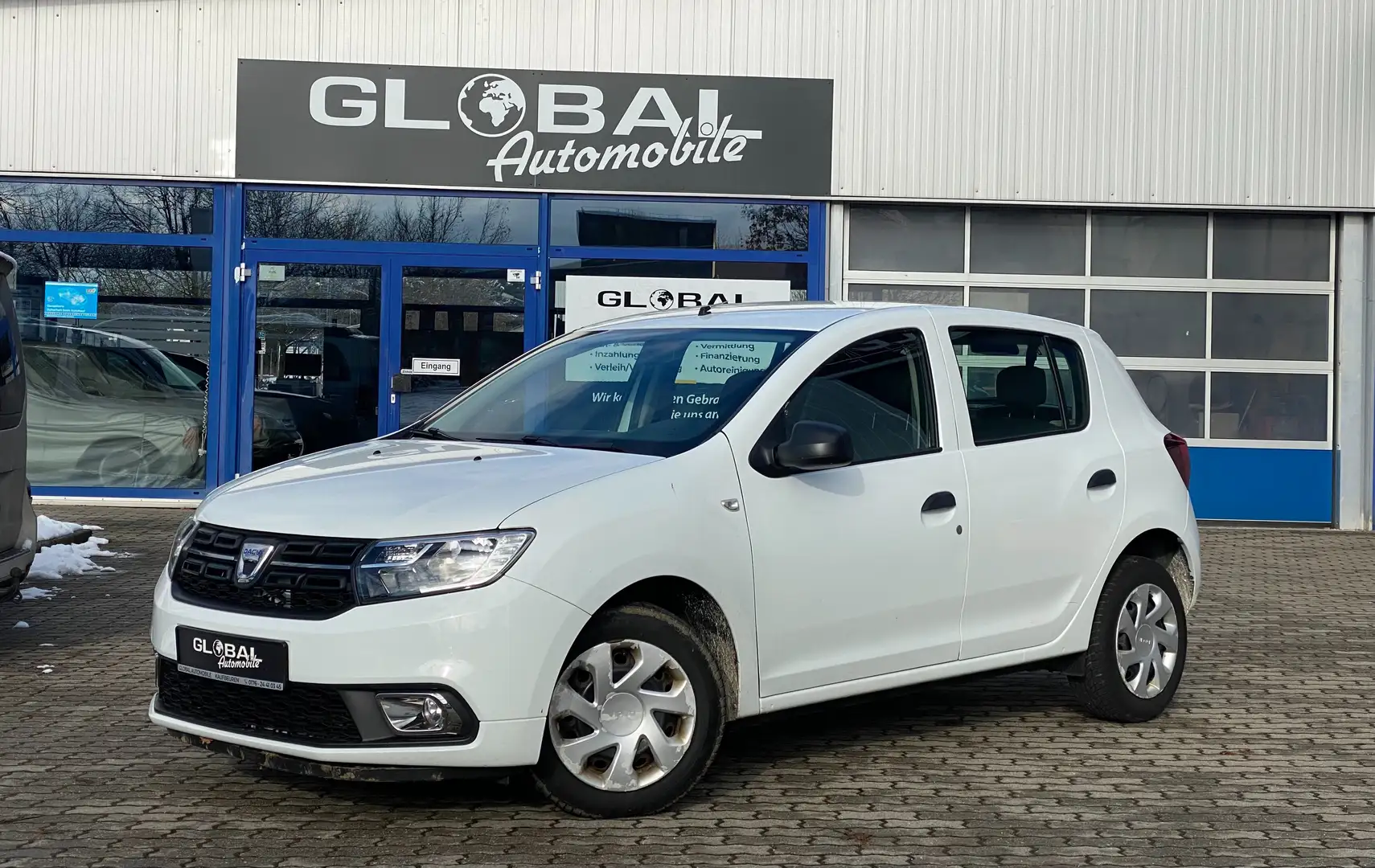 Dacia Sandero Essential Blanc - 1