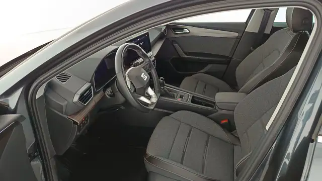 Seat Leon Leon view 9