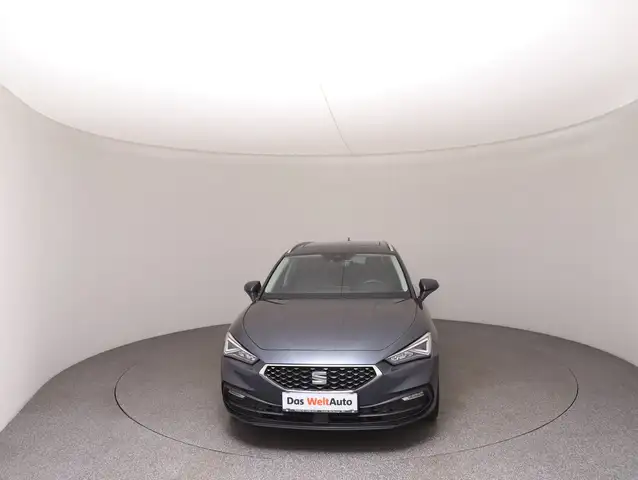 Seat Leon Leon view 3