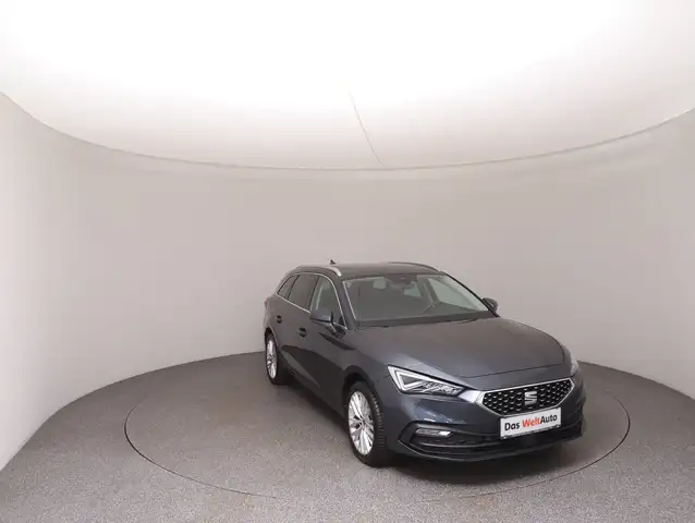 Seat Leon Leon view 2