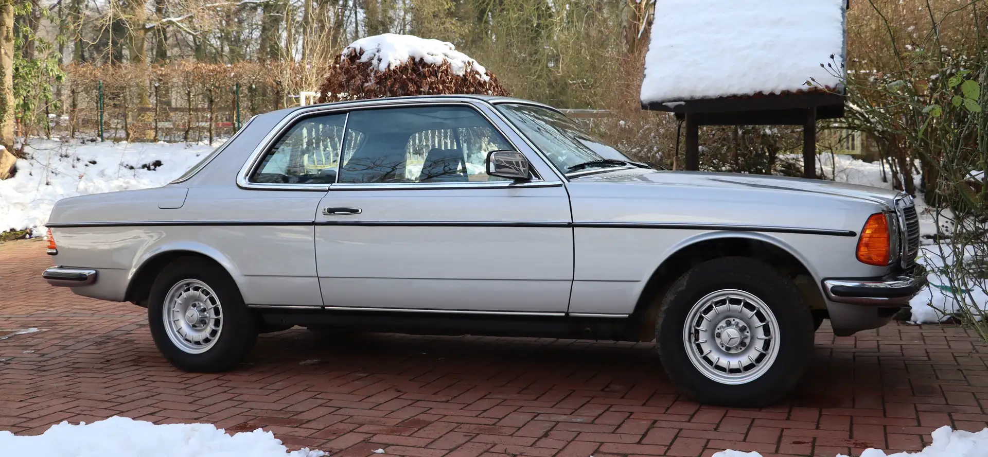 Mercedes-Benz 280 280 C W123 Silber - 2