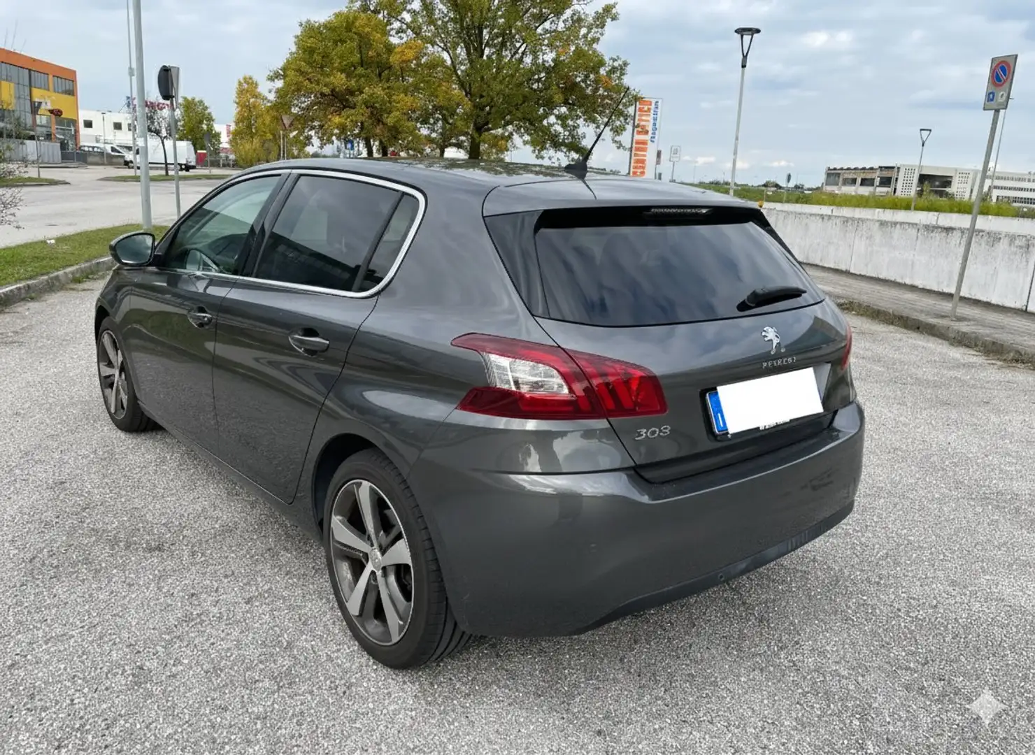 Peugeot 308 308 5p 1.6 bluehdi 120 Allure EAT 6 Grigio - 2
