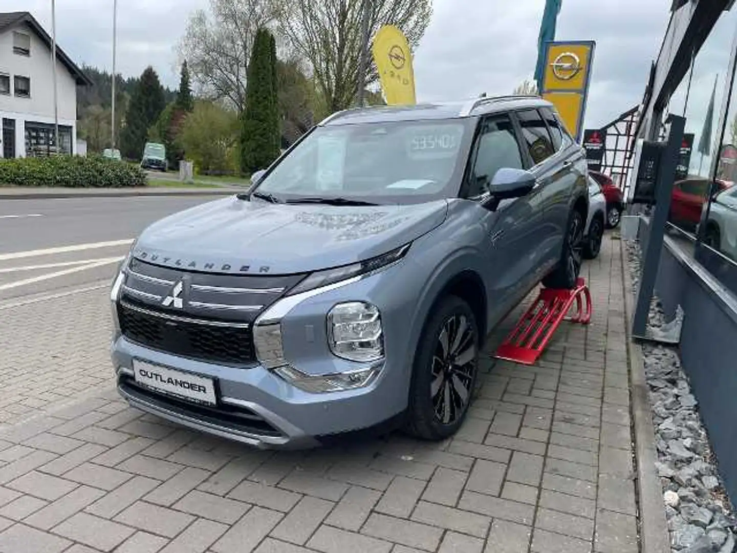 Mitsubishi Outlander 2.4L PHEV Intro Edition Gris - 1
