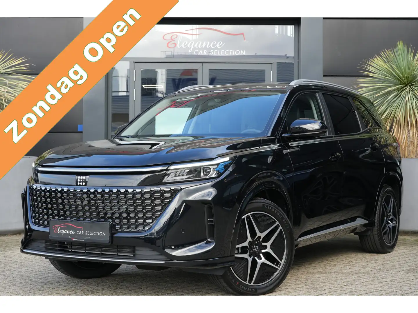 DFSK E5 Plug-In-Hybrid 288pk Panoramadak/AppleCarplay/360c Чёрный - 1