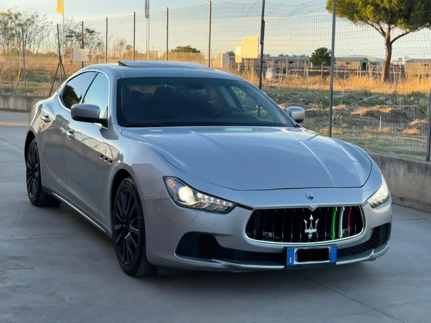 Maserati Ghibli Ghibli V6 Diesel 275 CV Plateado - 2