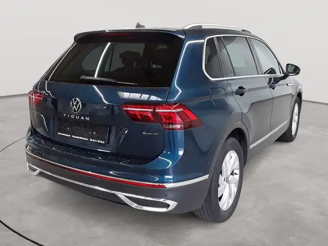 Volkswagen Tiguan view 4
