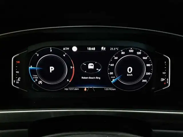 Volkswagen Tiguan view 11