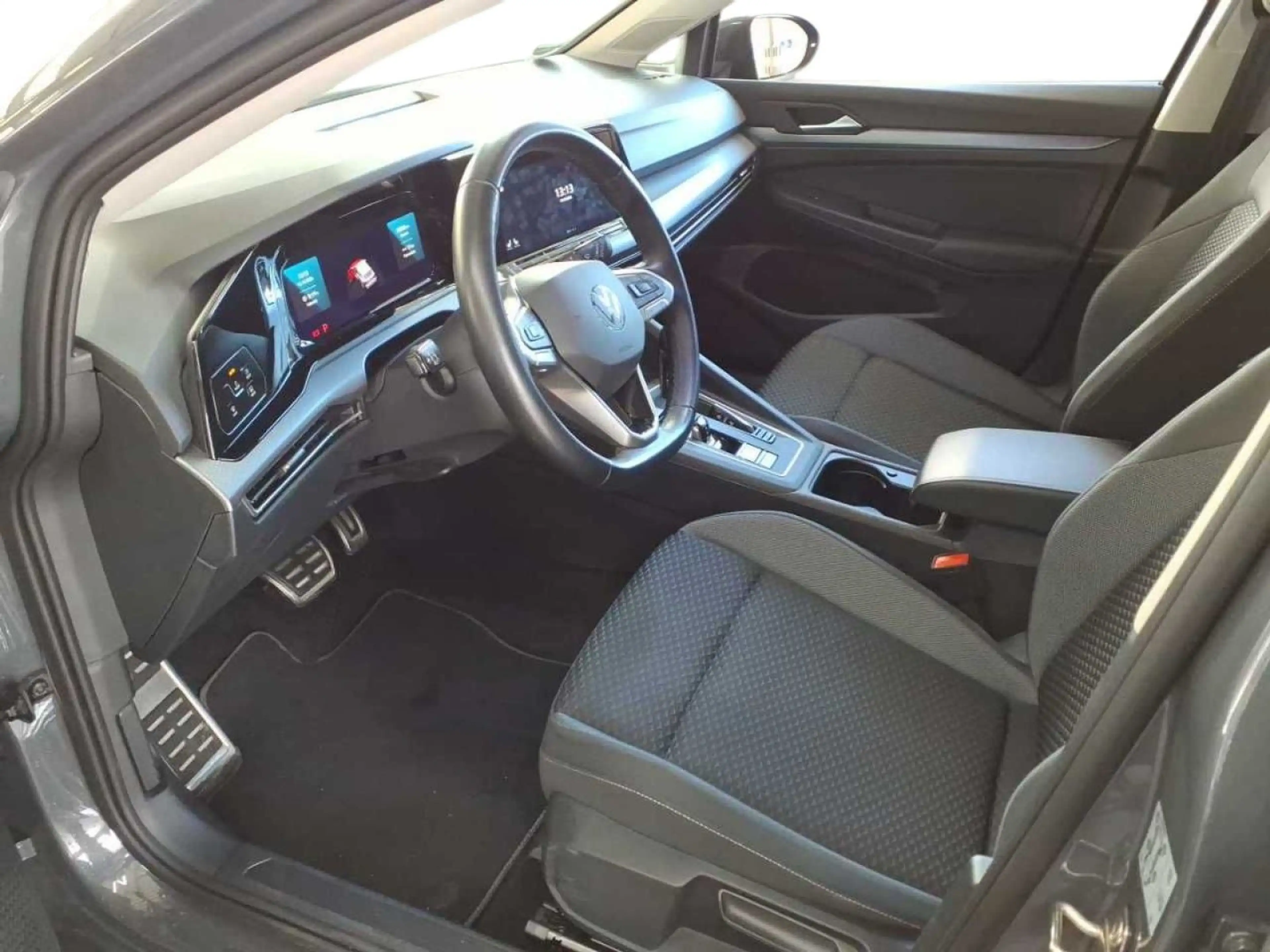 Volkswagen Golf Variant 1.5eTSI DSG Active AHK ACC Cam AppC — photo 5