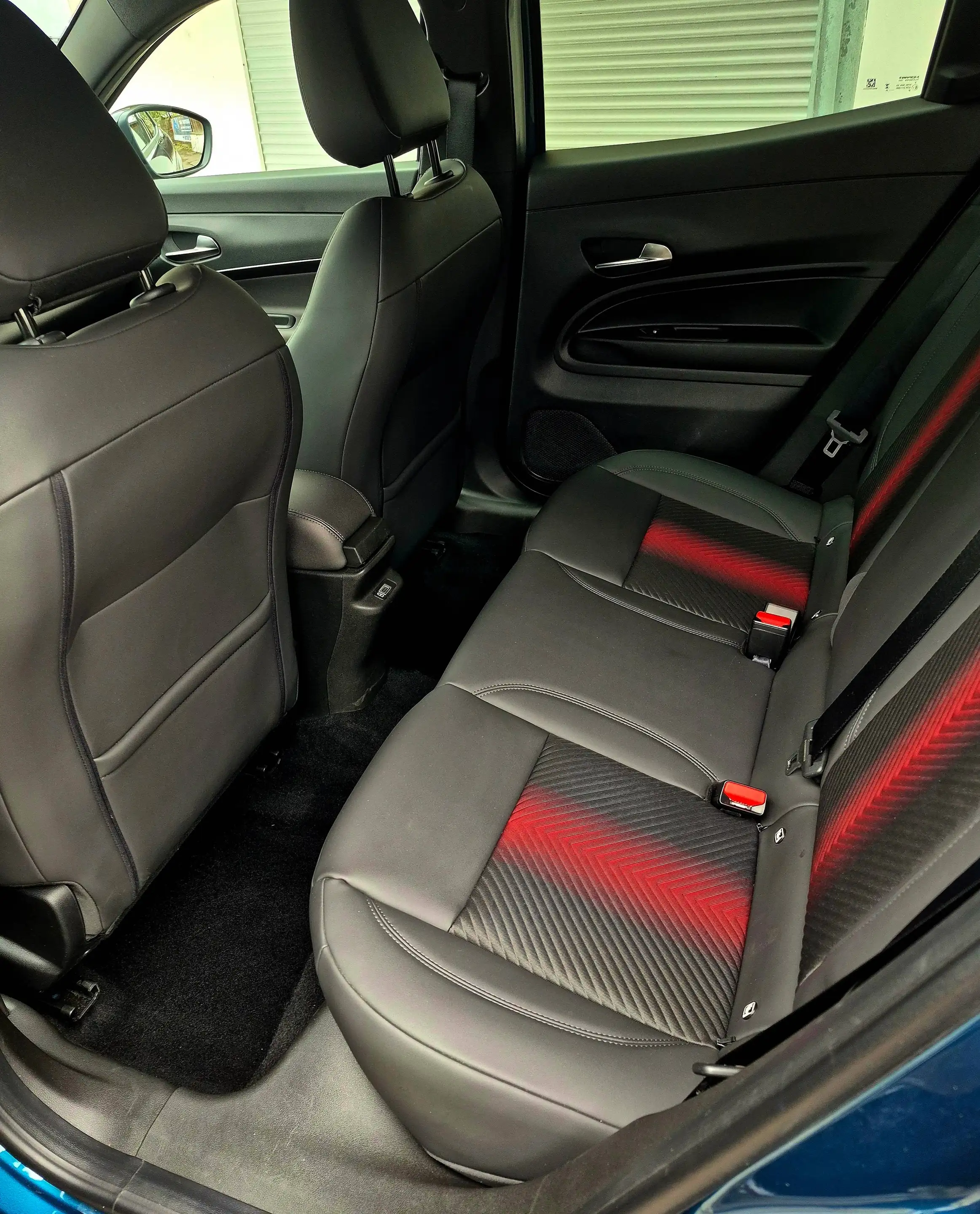 Alfa Romeo Junior Junior 1.2 VGT Ibrida Speciale, Navi, ACC, Shzg — photo 6