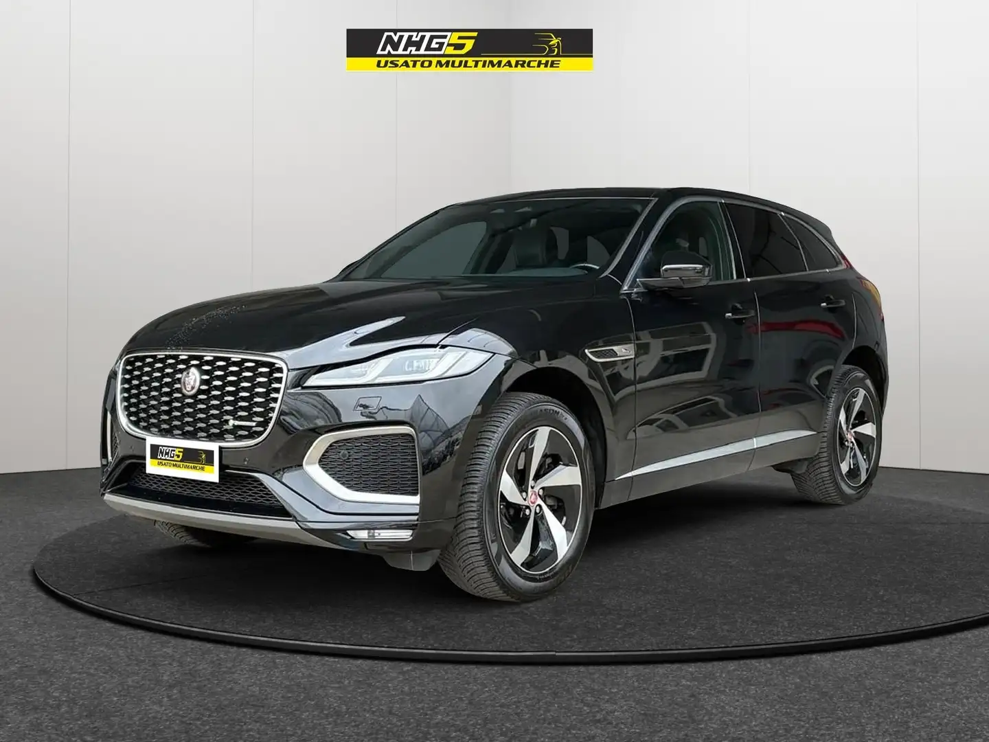 Jaguar F-Pace F-Pace 2.0d i4 mhev R-Dynamic SE awd 204cv auto Noir - 1