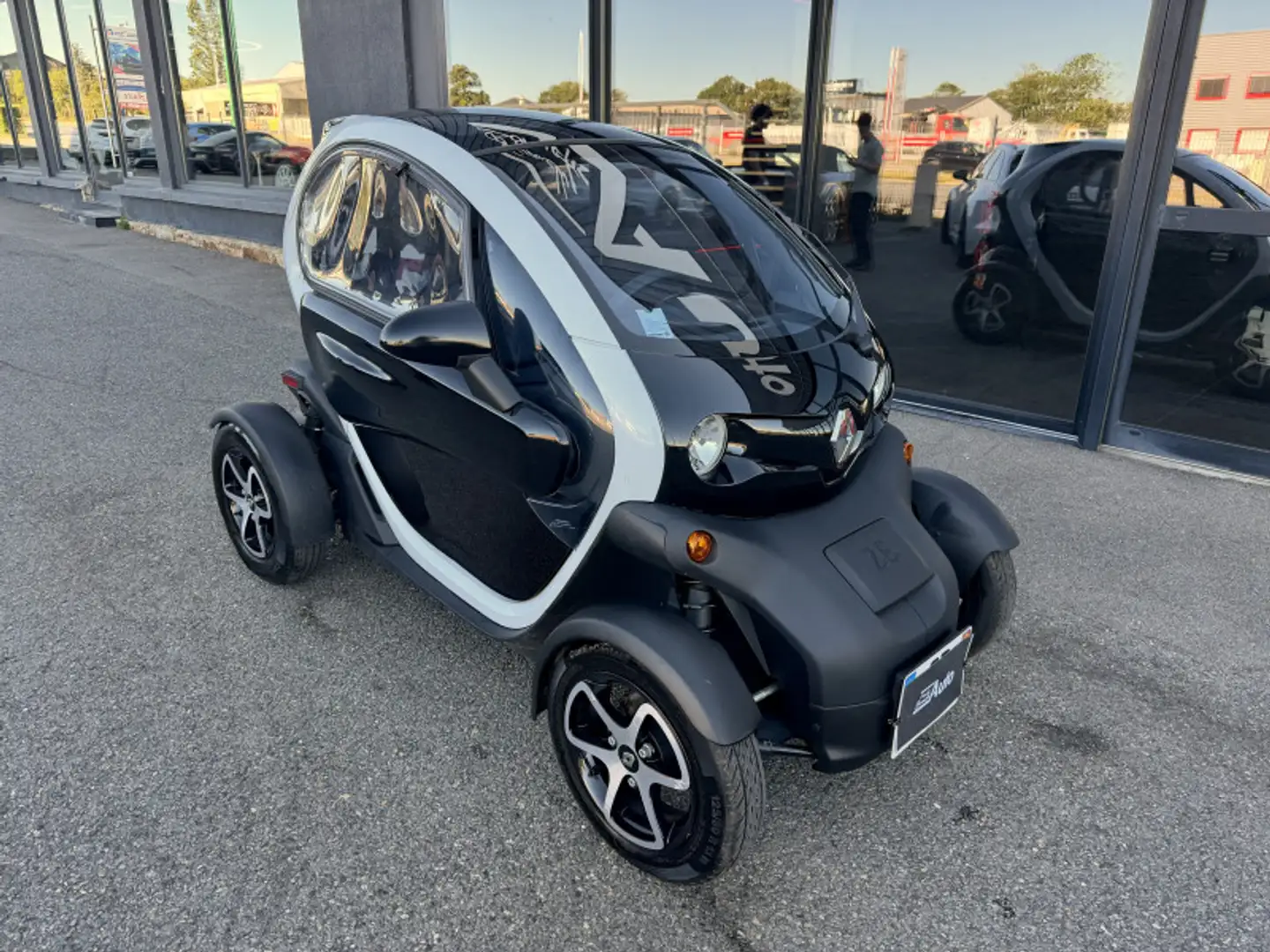 Renault Twizy LIFE 45 / Bluetooth Schwarz - 2