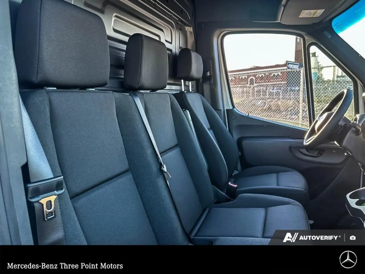 Mercedes-Benz Sprinter снимка Mercedes-Benz Sprinter