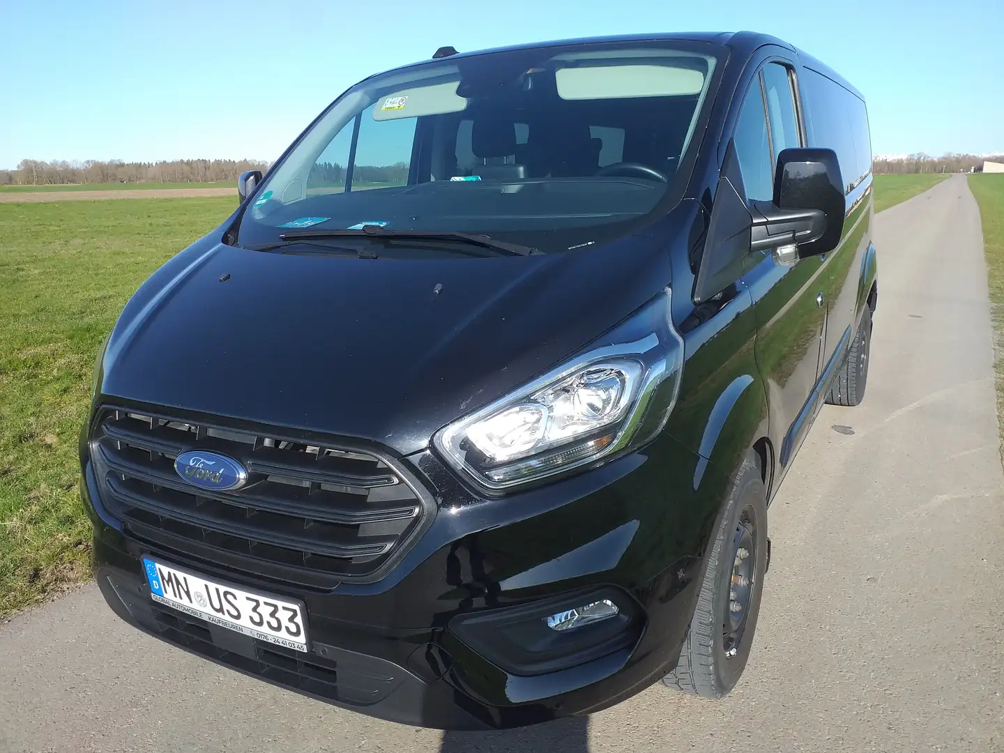 Ford Transit Custom Transit Custom 320 L2H1 VA Trend Schwarz - 1
