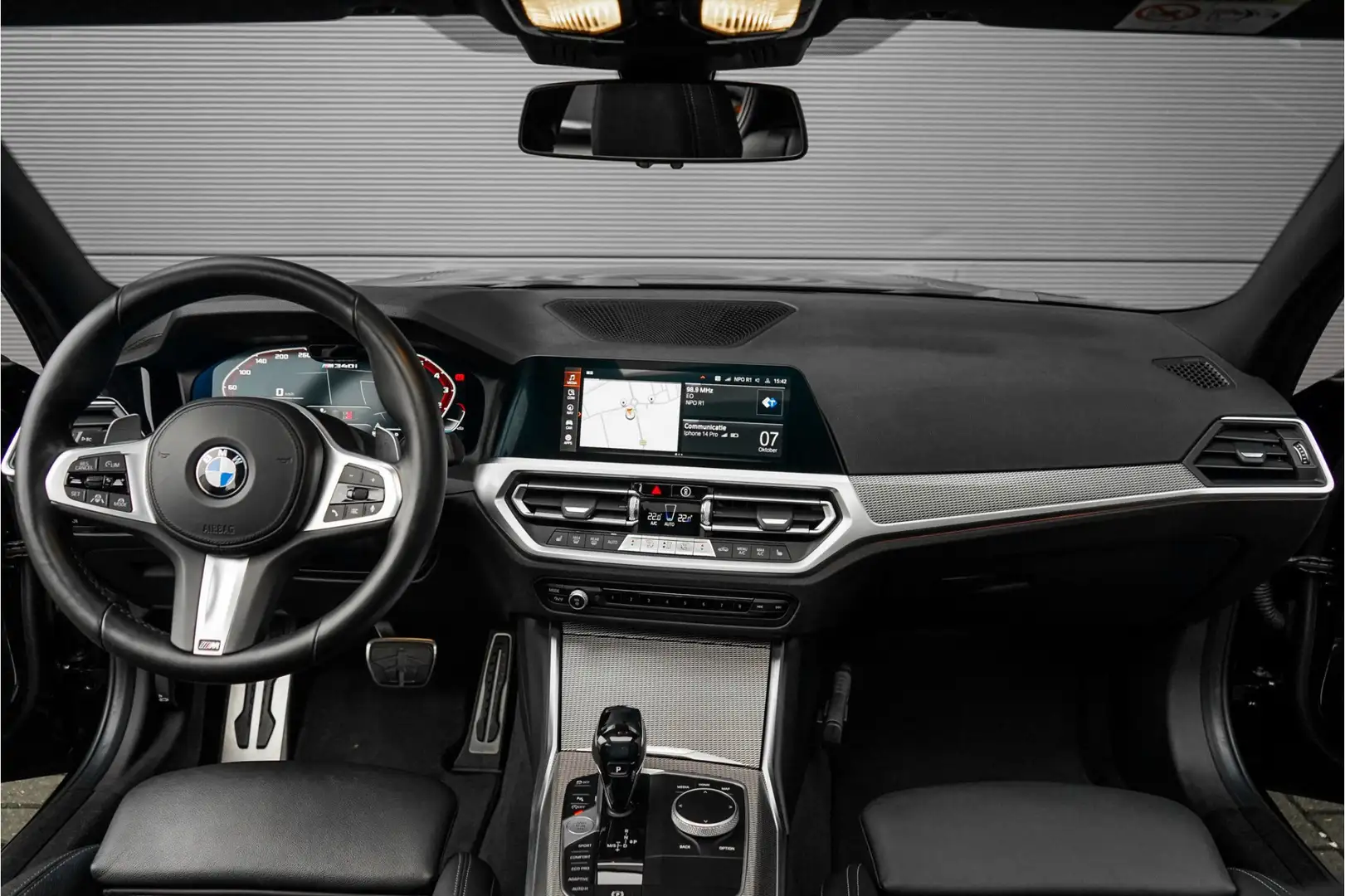 BMW 340 3-serie M340i xDrive M-Sport HUD Schuifdak Camera Zwart - 2
